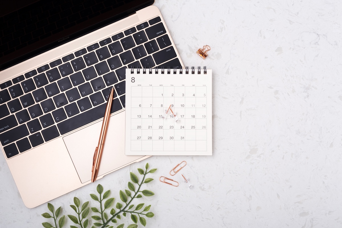 laptop e calendário