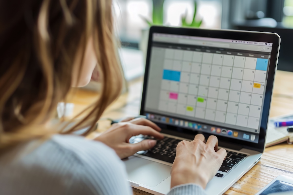 laptop e calendário