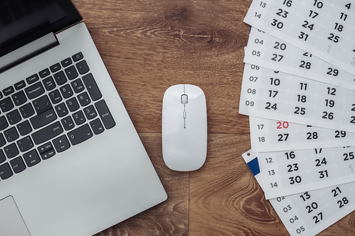 laptop e calendário