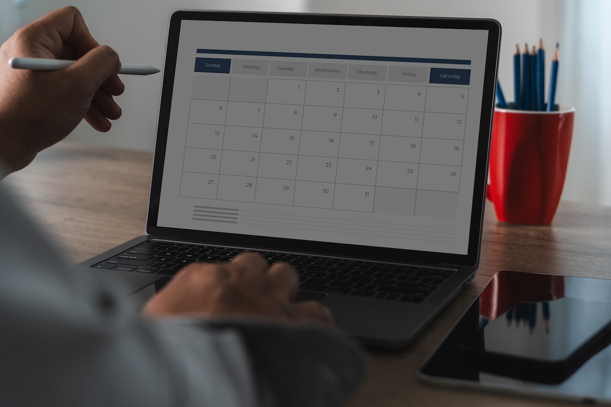 calendário no laptop